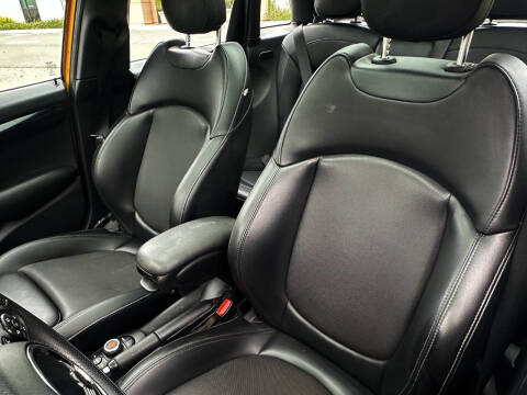 2015 MINI Hardtop 4 Door Cooper