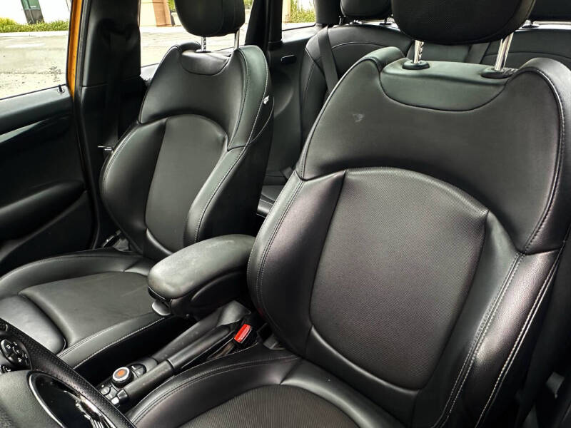 2015 MINI Hardtop 4 Door Cooper