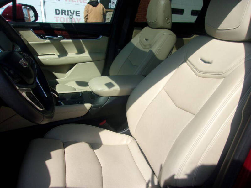 2017 Cadillac XT5 Luxury