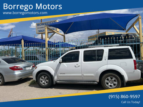 2005 Nissan Pathfinder SE