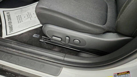 2022 Hyundai Ioniq 5 SE