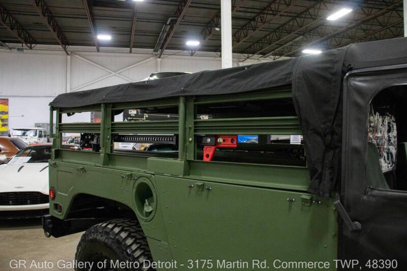 2001 AM General Hummer