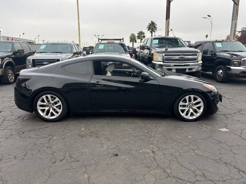 2013 Hyundai Genesis Coupe 2.0T Premium