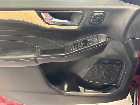 2022 Ford Escape Plug-In Hybrid Titanium