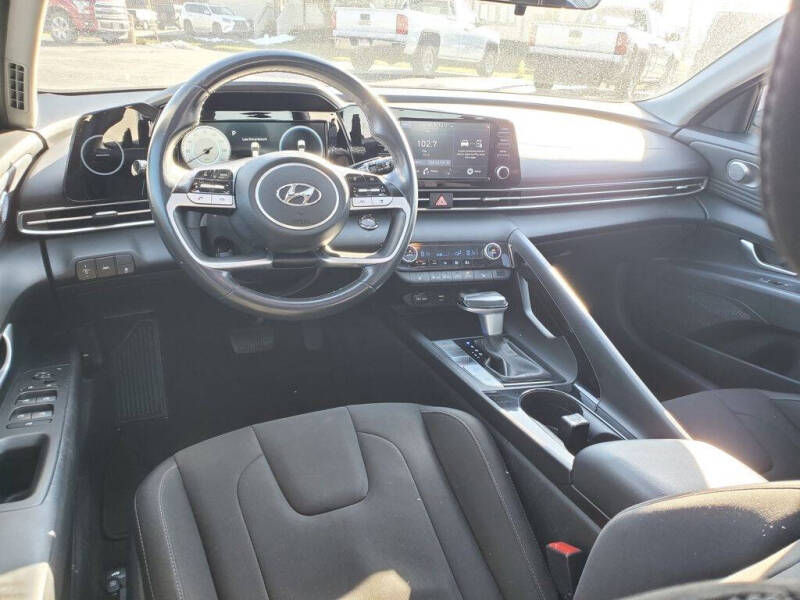 2022 Hyundai Elantra