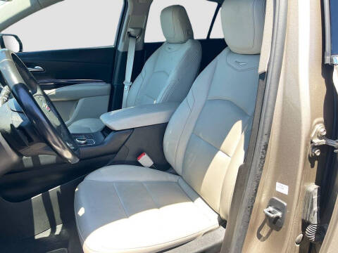2022 Cadillac XT4 Luxury