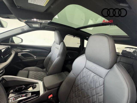 2025 Audi SQ5 quattro Premium Plus TFSI