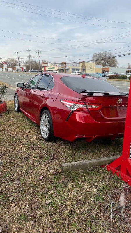2020 Toyota Camry SE