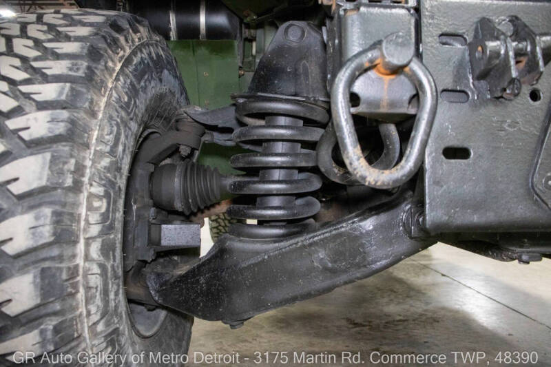 2001 AM General Hummer