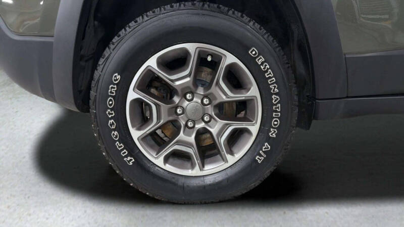 2020 Jeep Cherokee Trailhawk