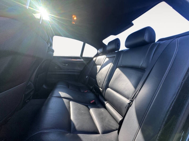 2016 BMW 5 Series 528i