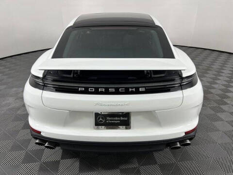 2025 Porsche Panamera 4