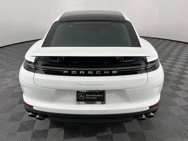 2025 Porsche Panamera 4