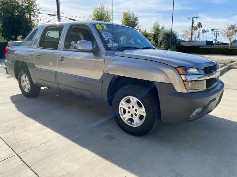2002 Chevrolet Avalanche for sale at Select Auto Wholesales Inc in Glendora CA