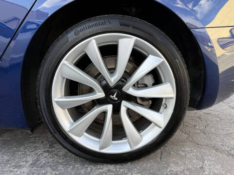 2019 Tesla Model 3 Standard Range Plus