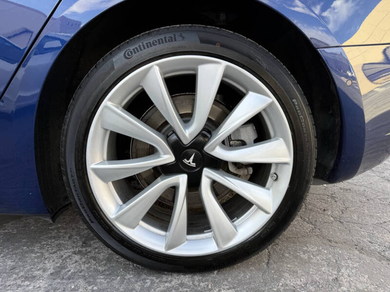 2019 Tesla Model 3 Standard Range Plus