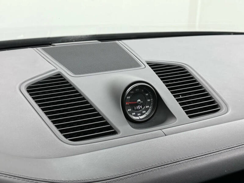 2020 Porsche Cayenne S Coupe