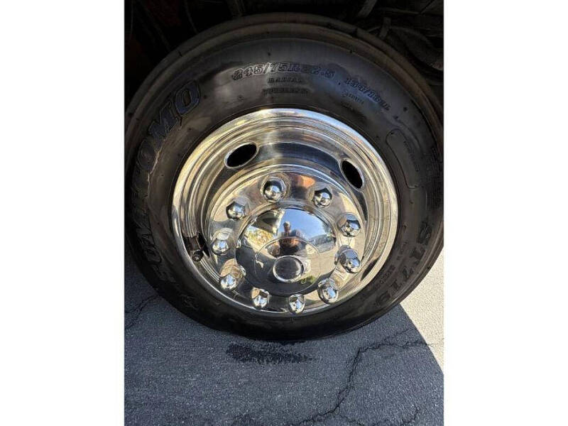 2009 Freightliner MC Chassis