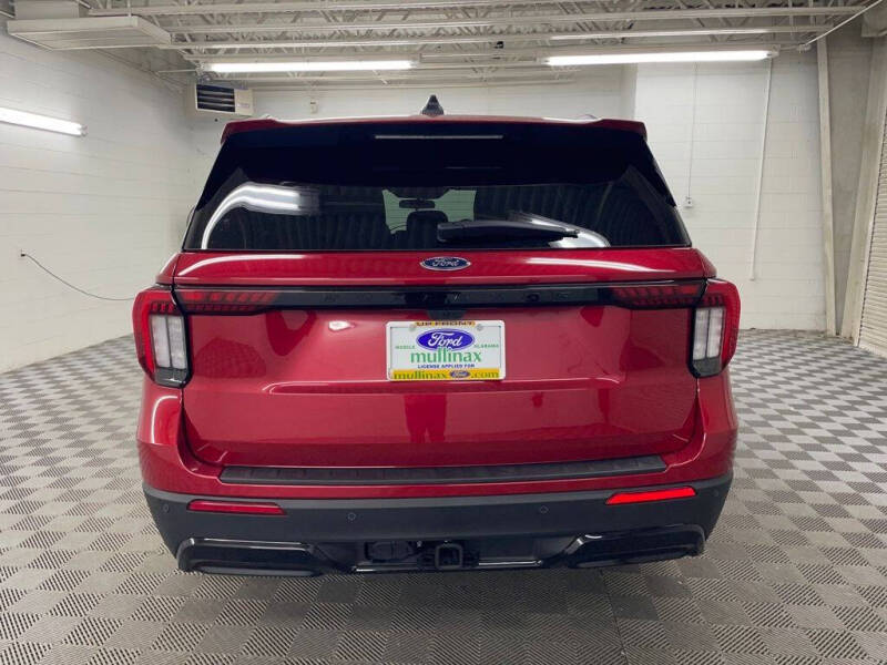 2025 Ford Explorer ST-Line