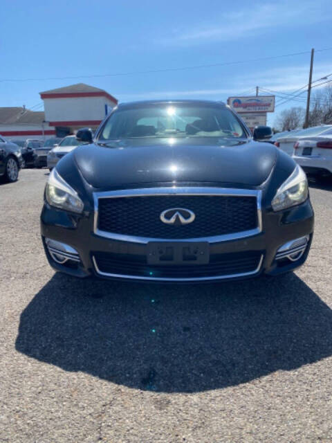 2018 INFINITI Q70 3.7 Luxe