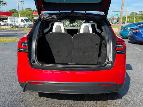 2022 Tesla Model X Plaid