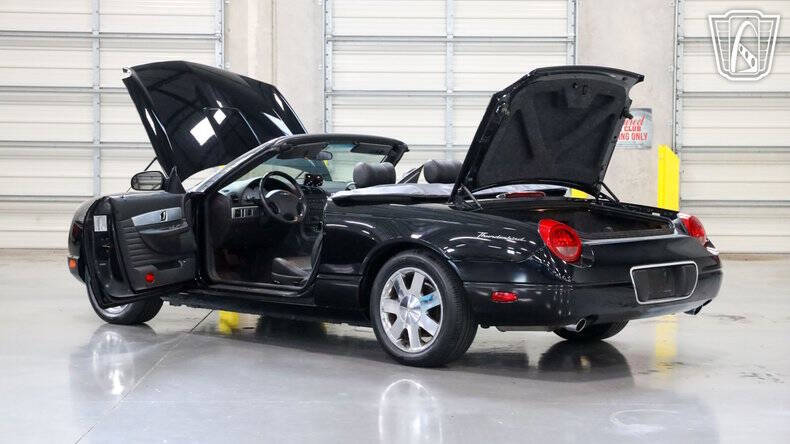 2002 Ford Thunderbird Deluxe