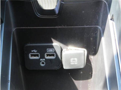 2017 Chrysler 200 LX