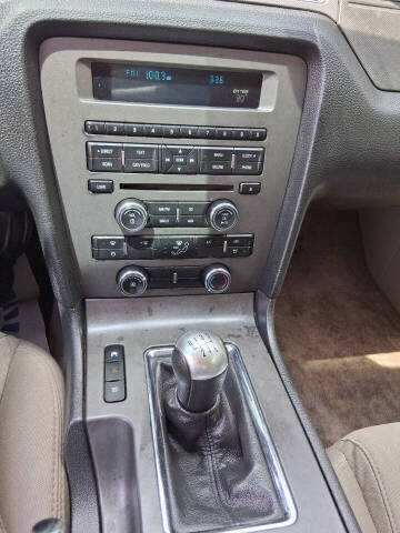 2011 Ford Mustang V6 Premium