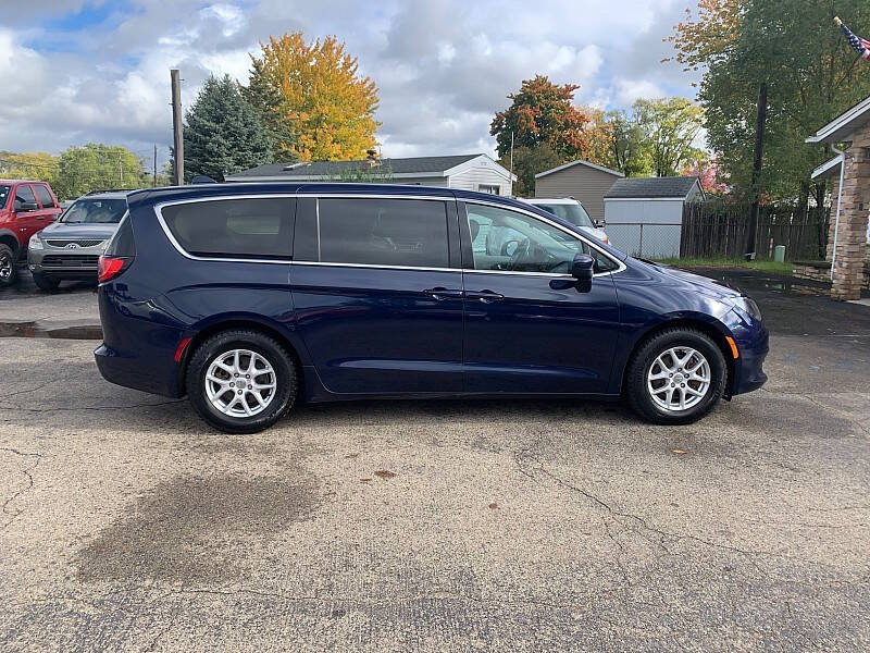2017 Chrysler Pacifica LX