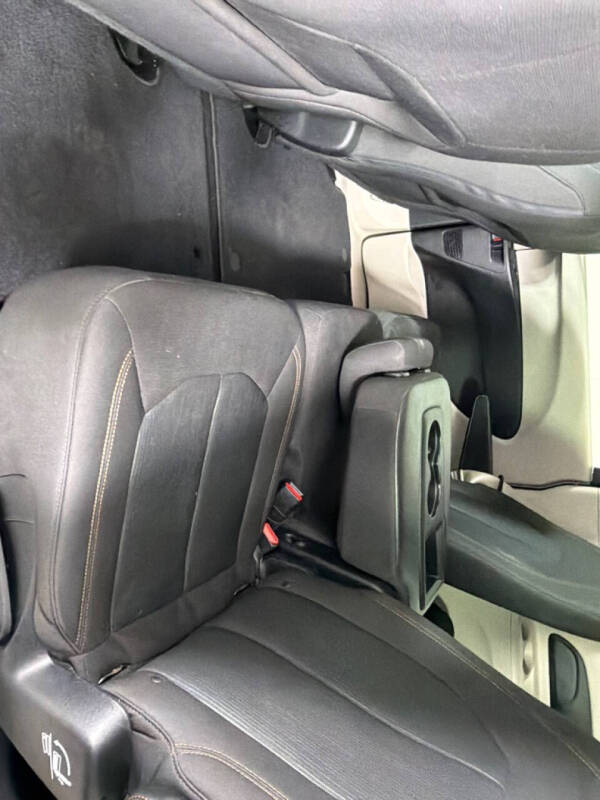 2017 Chrysler Pacifica LX