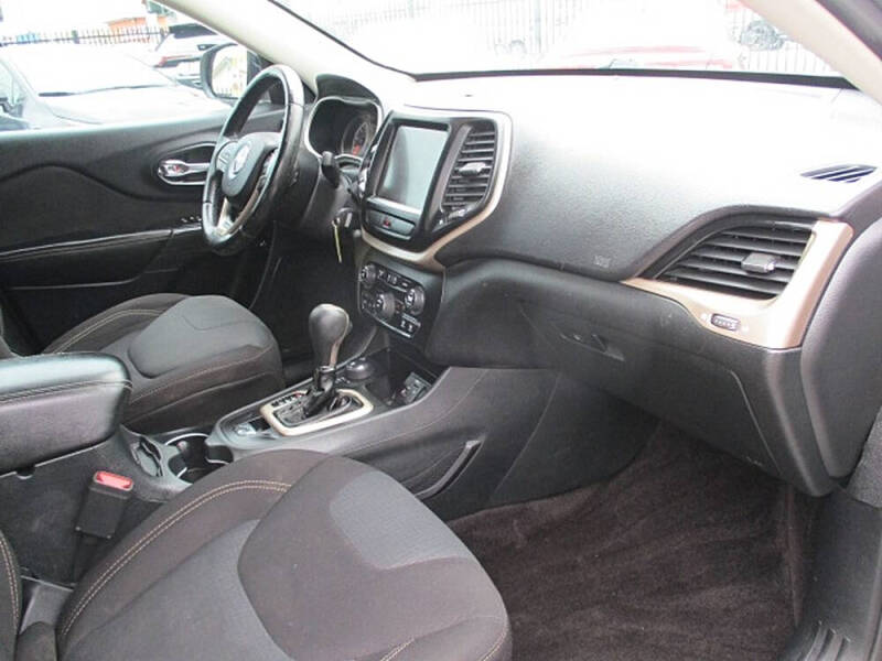 2016 Jeep Cherokee
