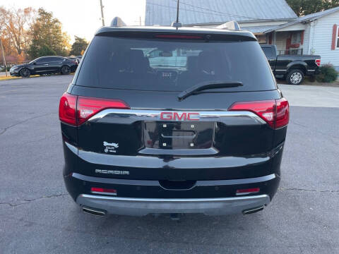 2017 GMC Acadia Denali