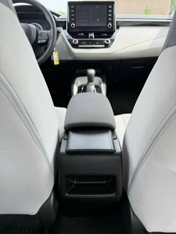 2020 Toyota Corolla LE