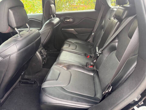 2022 Jeep Cherokee Latitude Lux