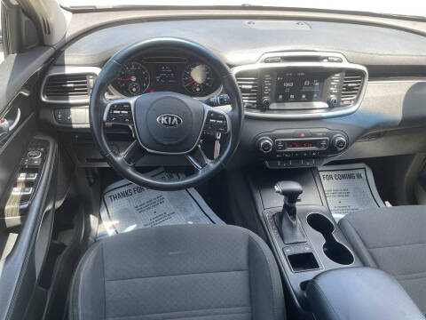 2019 Kia Sorento LX