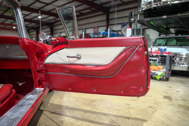 1959 Ford Thunderbird