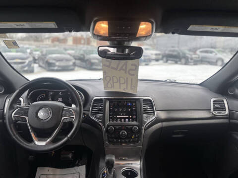 2017 Jeep Grand Cherokee Laredo