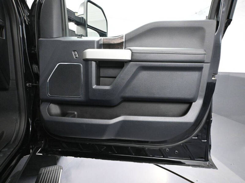 2022 Ford F-350 Super Duty Lariat