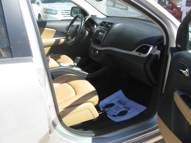 2011 Dodge Journey Lux