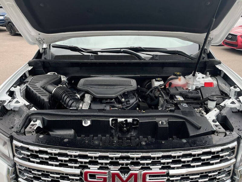2023 GMC Acadia SLT