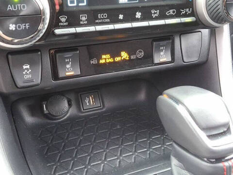 2024 Toyota RAV4 Prime SE