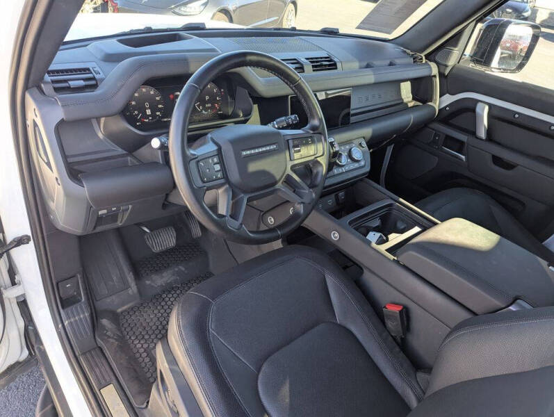 2024 Land Rover Defender 90 P400 X-Dynamic SE