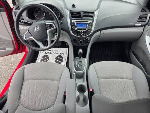 2013 Hyundai Accent GS