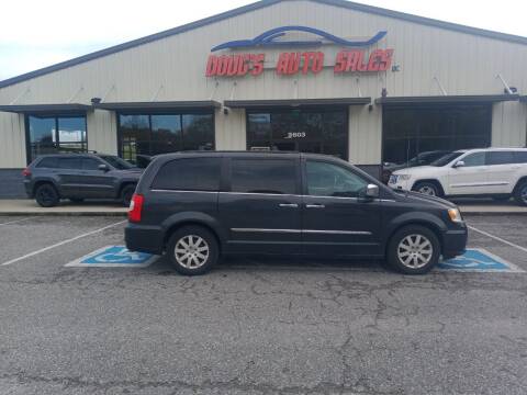 2012 Chrysler Town and Country for sale at DOUG'S AUTO SALES INC in Pleasant View TN