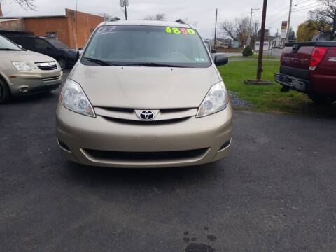 2007 Toyota Sienna for sale at Roy's Auto Sales in Harrisburg PA