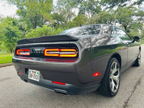 2016 Dodge Challenger SXT