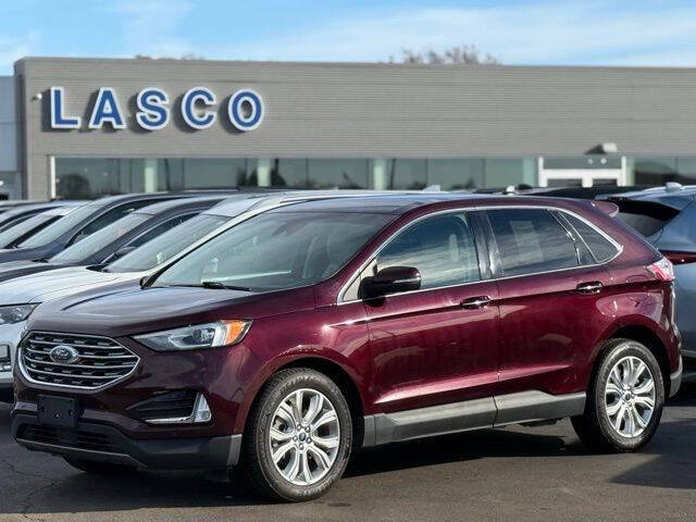 2021 Ford Edge Titanium's photo