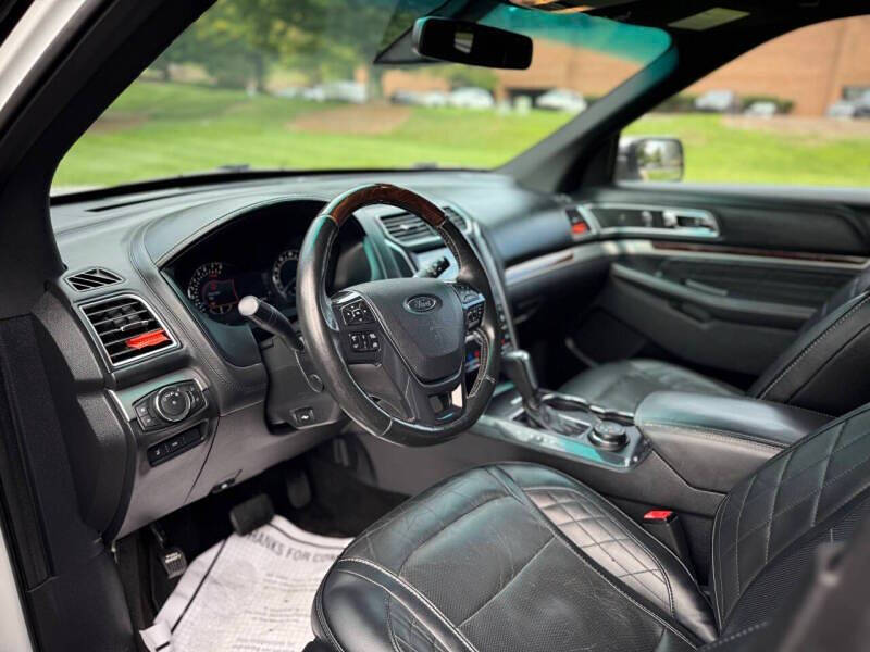 2017 Ford Explorer Platinum