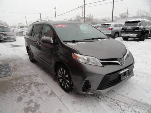2019 Toyota Sienna LE 7-Passenger