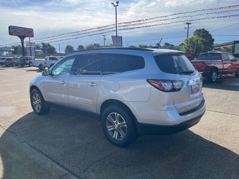 2017 Chevrolet Traverse LT
